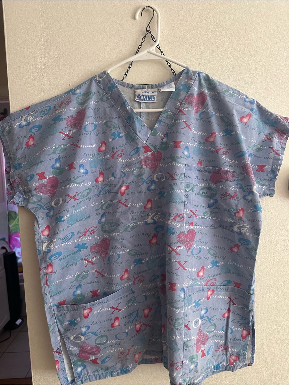 chic Light Blue Printed V-Neck Scrub Top